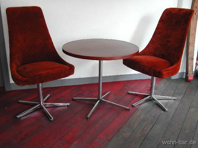 drehstuehlecafelounge-s06 1970er drehsthle mit tisch,<br>
verkauft!