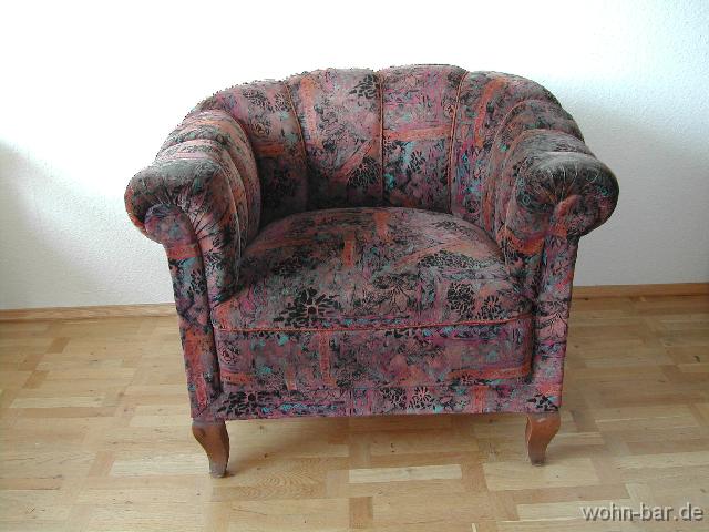 lesesessel-se01 1920er,  b 92cm, t 75cm, h 75cm, sitzhhe 45cm, armlehnen etwas abgewetzt, 150,- euro