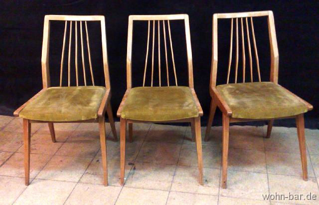 3erset drei 50er jahre sthle, bucheholz,<br>
mssen berarbeitet und neu gepolstert werden,<br>
alle 3 unaufgearbeitet 70,-euro